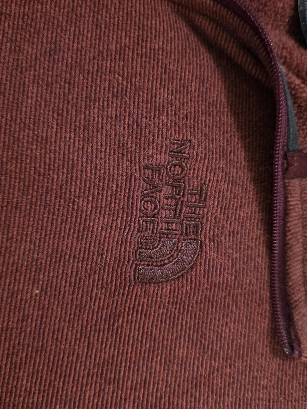 The North Face Men’s Half-Zip Sweater Pullover - Burgundy